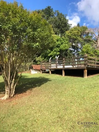 Imagem Chácara à Venda em Cabreúva-SP com 3 dormitórios, piscina e ampla área verde