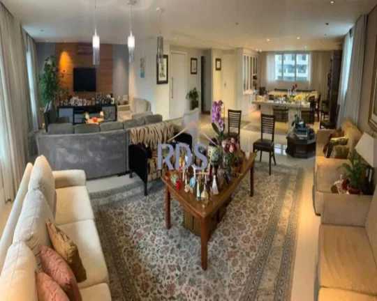Imagem Vende excelente apartamento de 268m² no Itaim