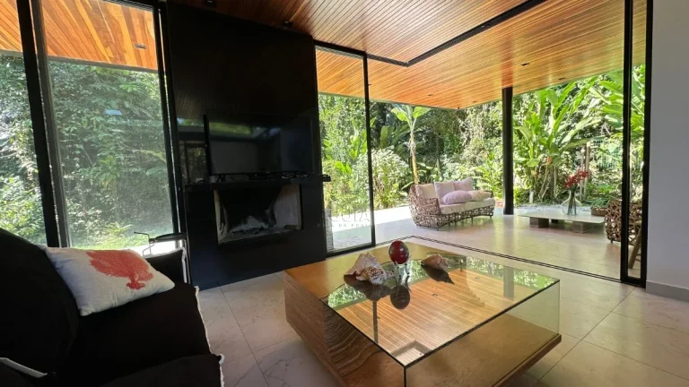 Imagem Casa em condominio de Alto Padrão em Frente Mar