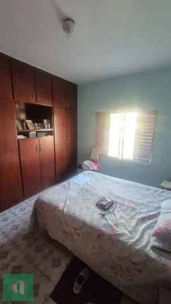 Imagem Sobrado à venda em São Paulo, Vila Liviero, com 3 quartos