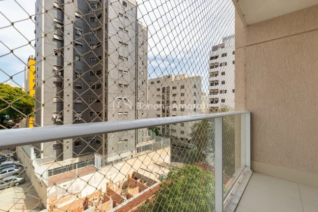 Imagem Apartamento à venda com 2 suítes no Cambuí. Possui 72m² e foi reformado com projeto de arquiteta...