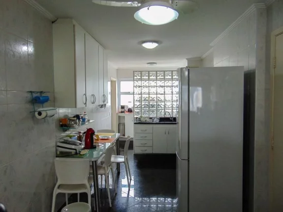 Imagem PITANGUEIRAS- COBERTURA DUPLEX COM LINDA VISTA MAR , 02 VAGAS DE GARAGEM , LAZER .