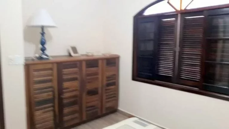 Imagem CASA LADO PRAIA - TODA REFORMADA - 3 DORMITORIOS S/UMA SUITE