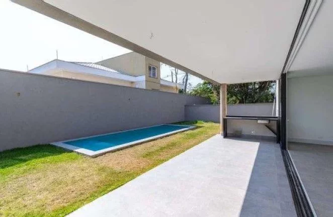 Imagem Casa de condomínio nova com piscina, 367 m², 4 suítes à venda no bairro Alto da Boa Vista.