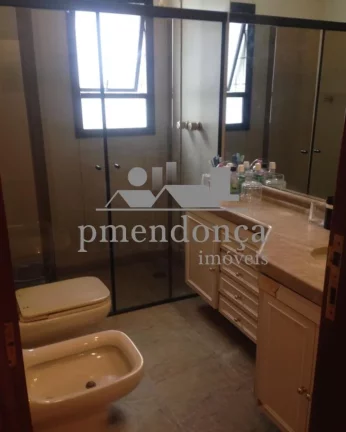 Imagem Apartamento em Higienópolis com 03 suí­tes e 03 vagas, 245m²