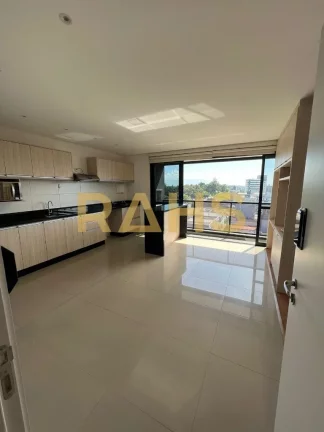 Imagem Loft ou Studio a venda muito próximo ao centro da Cidade, com 44 m² privativos , semi mobiliado, e...