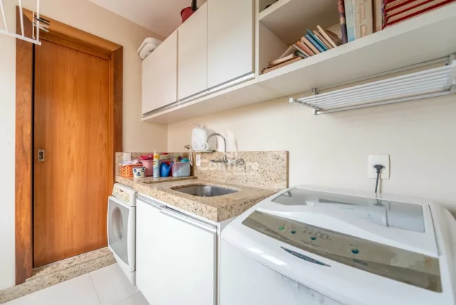 Imagem Apartamento à venda em Porto Alegre, Petrópolis, com 4 quartos, 201,6m2