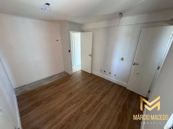Imagem Apartamento com 3 suítes à venda por R$ 890.000 - Varjota - Fortaleza/CE