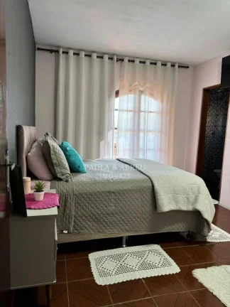 Imagem Sobrado 95m² com 180m² Construído 3 Dormitórios 1 Suíte, 2 Vagas, 3 Banheiros, 2 Sacadas no Vila Vitória, Santo André