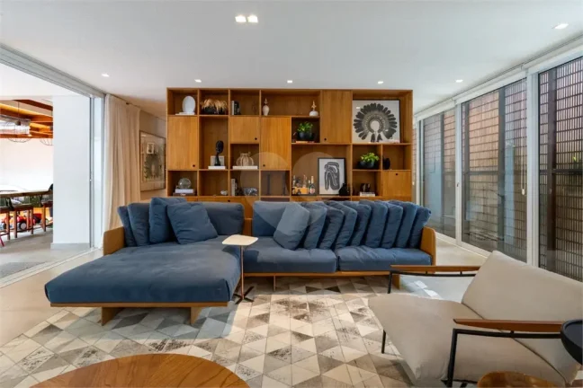 Imagem Casa à venda com 3 quartos, sendo 3 suítes, em Morumbi, São Paulo - SP