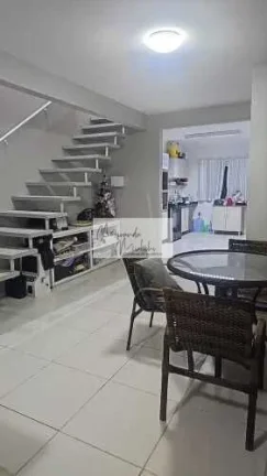 Imagem Sobrado à venda no bairro Ingleses do Rio Vermelho - Florianópolis/SC