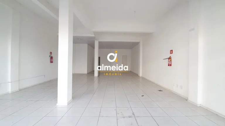 Imagem Sala térrea para locação central ao lado do Registro de Imóveis
