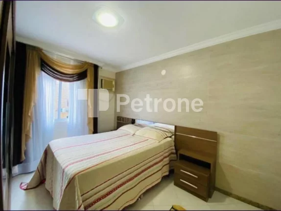 Imagem CASA RESIDENCIAL em GOVERNADOR CELSO RAMOS - SC, Calheiros