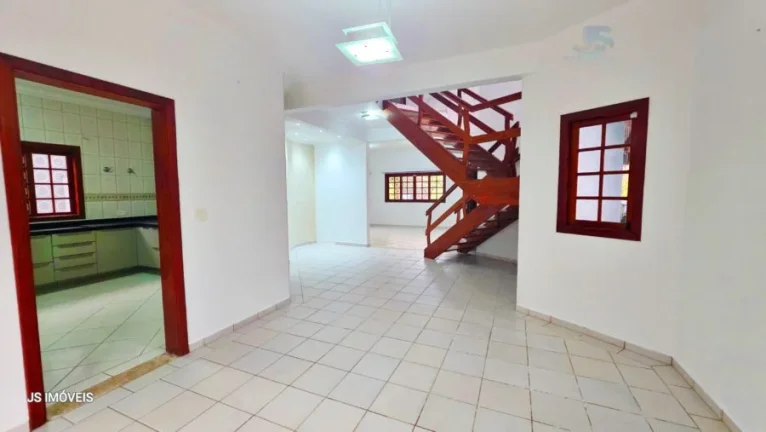 Foto do imóvel: ALUGA - SE ÍNCRIVEL CASA DE CONDOMÍNIO EM MAITINGA.