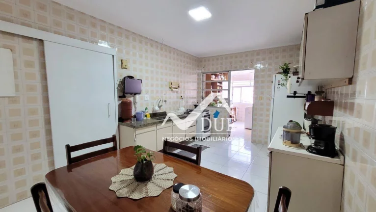 Imagem Apartamento com 2 dormitórios à venda, 90 m² por R$ 617.000 - Boqueirão - Santos/SP
