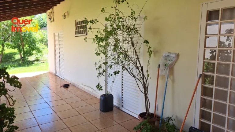 Imagem Casa de luxo no Condomínio Bosque das Colinas, bairro Royal Park, zona sul de Ribeirão Preto-SP 3 quartos, 1 suíte, 1 sala, 2 banheiros, 4 vagas de garagem, 180m² Quer Imóvel Negócios Imobiliários.