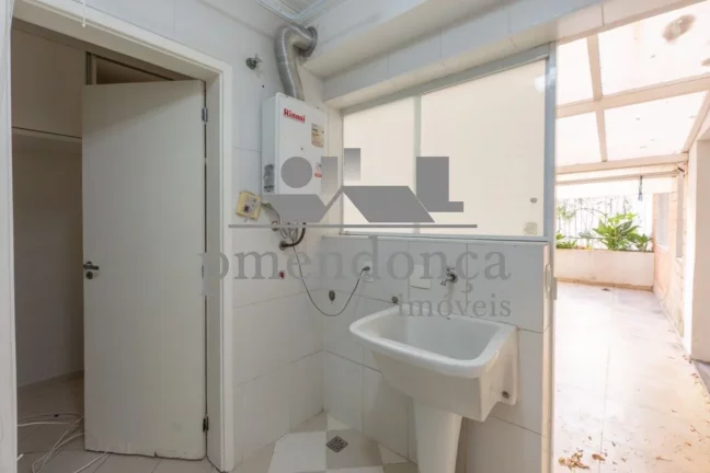 Imagem Apartamento Garden em Pinheiros com 4 quartos (1 suíte) e 2 vagas, 180m²
