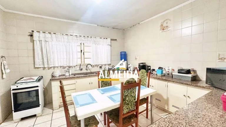 Imagem Casa com 3 dormitórios à venda, 180 m² por R$ 450.000,00 - Centro - Santa Gertrudes/SP