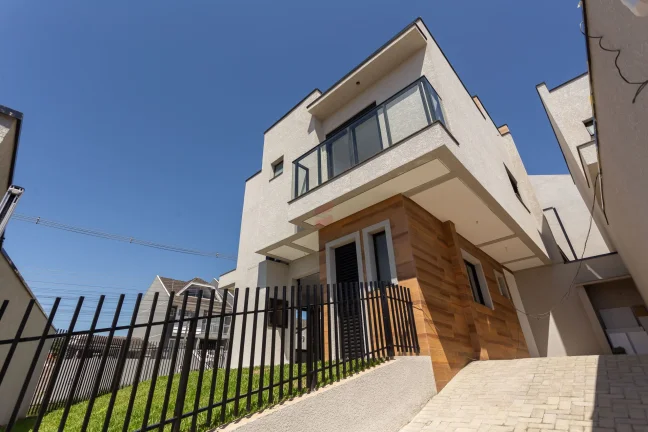 Imagem SOBRADO com 3 dormitórios à venda com 170.36m² por R$ 750.000,00 no bairro Atuba - CURITIBA / PR
