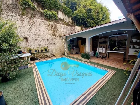 Imagem Casa para Venda em Teresópolis / RJ no bairro Várzea