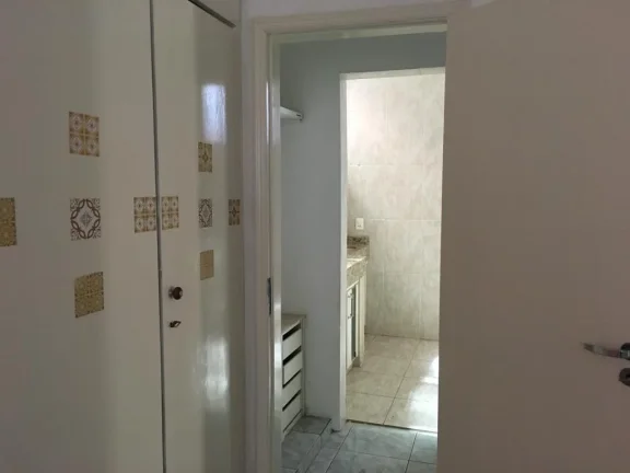 Imagem Casa Central, Venda ou Locação. Residencial/Comercial. Garagem para 3 carros, sala para 2 ambiente...