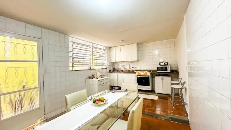 Imagem Casa à Venda - 180 m² AC - 125 m² Terreno - 3 quartos R$650.000 - R. Jacaratinga Campo Limpo