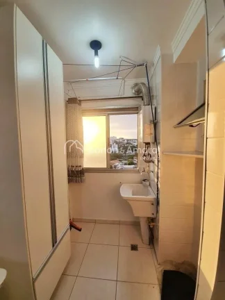 Imagem Localizado entre os Shoppings Iguatemi e Galleria, este apartamento une conforto e praticidade. A re...