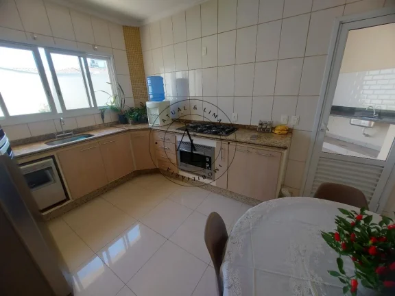 Imagem Encanto e Exclusividade: Casa em Condomínio de Alto Padrão em Valinhos com Conforto e Segurança!