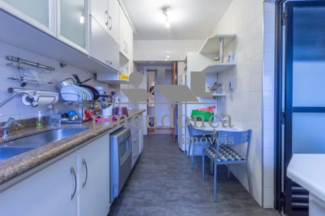 Imagem Apartamento a venda em Perdizes com 132 m², 3 su­tes e 3 vagas.
