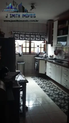 Imagem CASA DE CHÁCARA EM CONDOMÍNIO FECHADO, RÚSTICO EM COTIA, KM 30