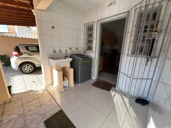 Imagem Casa à venda no Cidade Nova – 4 dorms, quintal e churrasqueira