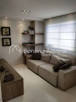 Imagem Casa com 3 quartos, sendo um suíte, com armários e ar condicionado, sala living três ambientes, c...