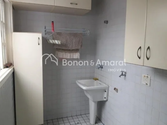 Imagem Descubra o equilíbrio perfeito entre conforto, lazer e segurança nessa linda casa de 180 m² const...