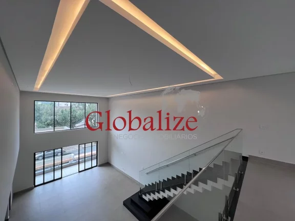 Imagem CASA À VENDA COM 3 DORMITÓRIOS, 3 SUÍTES E 2 VAGAS DE GARAGEM NO BAIRRO DA VILA BELMIRO EM SANTOS POR R$ 2.300.000,00.