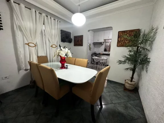 Imagem Sobrado com 4 dormitórios à venda, 250 m² por R$ 580.000,00 - Cidade Boa Vista - Suzano/SP
