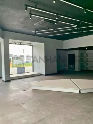 Imagem Casa Comercial para Locação no Jardim Paulista - São Paulo-SP: 4 Salas, 2 Banheiros, 10 Vagas de Garagem!