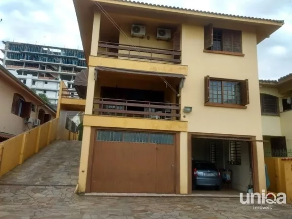 Imagem Casa 4 dormitórios (2 suítes), banheira de hidro, piscina, garagem