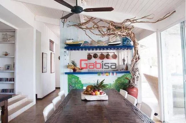 Imagem Casa com 5 dormitórios à venda, 420 m² por R$ 3.500.000,00 - Praia Caravelas - Armação dos Búzios/RJ