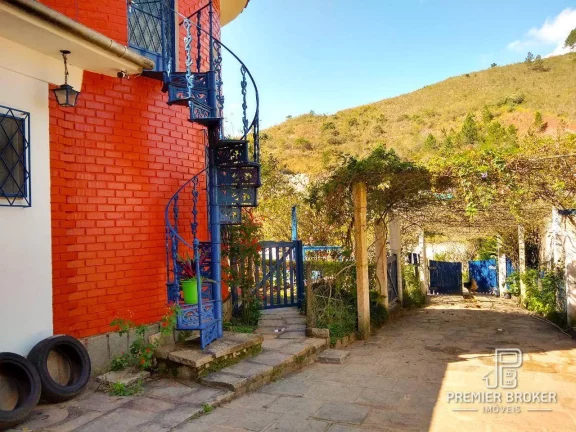 Imagem Casa à venda, 200 m² por R$ 980.000,00 - Albuquerque - Teresópolis/RJ