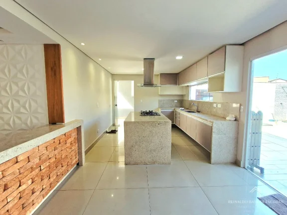 Imagem Oportunidade - Casa térrea com piscina à venda no Novos Estados