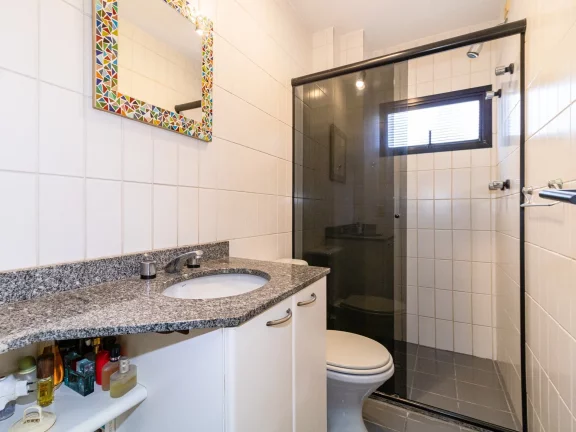 Imagem APARTAMENTO CAMPO BELO 110,00 M ÁREA ÚTIL 3 DORMITÓRIOS 1 DELES SUÍTE LAVABO SALA 3 AMBIENTES LAREIRA COZINHA AREA SERVIÇO 2 VAGAS PISCINA FITNESS