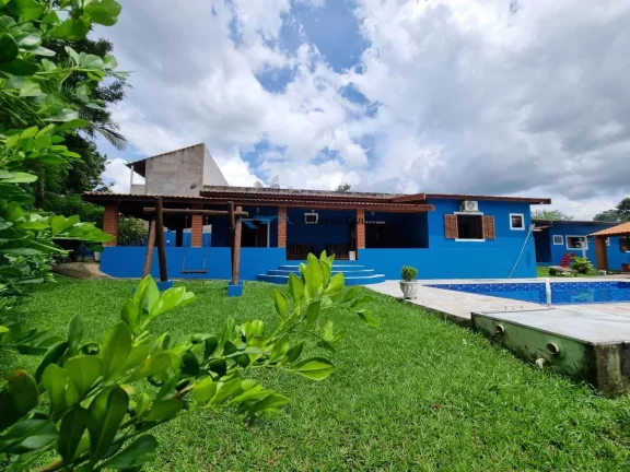Linda Chácara para Venda com 2 Casas, Piscina, Área Gourmet, com 1.257m² terreno, 6 vagas, bairro Cruzeiro do Sul, em Santa Bárbara D`Oeste