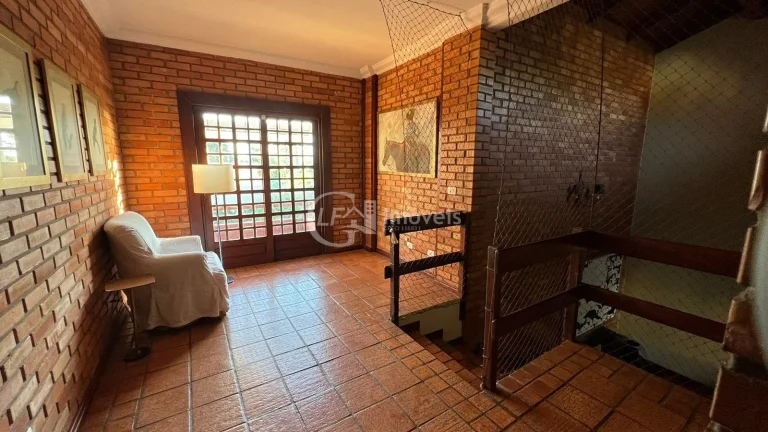 Imagem Imperdível oportunidade! Casa à venda em Campo Grande-MS, Chácara Cachoeira: 4 quartos, 1 suíte, 5 salas, 2 banheiros, 10 vagas de garagem, 340m².