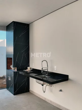 Imagem Casa com 4 suítes, Piscina à venda, no condomínio Eco Spa.
