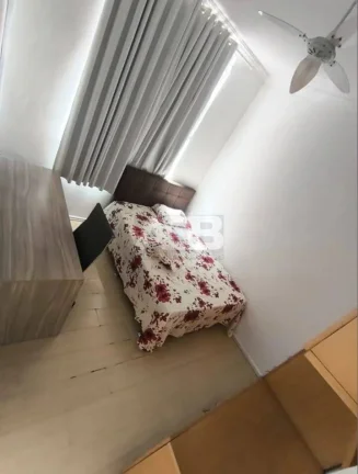 Imagem Apartamento à venda em Copacabana, com 85m2, 2 quartos + Dependências.