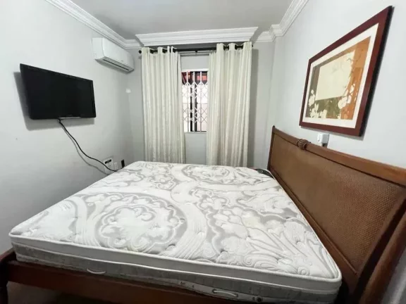Imagem Apartamento diferenciado com 2 dormitórios sendo 1 suíte e 1 vaga de garagem a 350m da Praia Central
