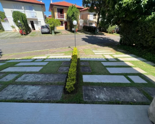 Imagem Sobrado em Cond , 4 dorm , 2 suíte , 4 vaga…fl58
