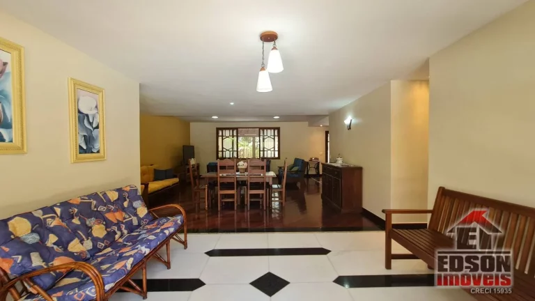 Imagem Magnífica casa com Piscina em Itacoatiara, Niterói - RJ
