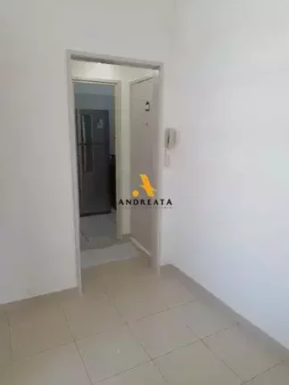 Imagem Botafogo - Rua São Clemente - vendo apto de 2 quartos - 1 suite - refomado R$905,000,00 - 1 vaga