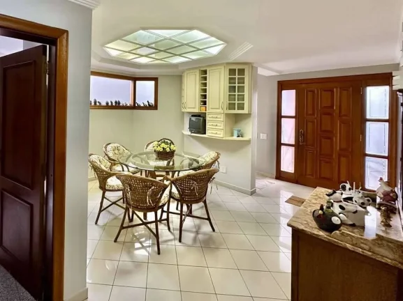 Imagem Cond Villa Vianna - 3 suítes, escritório, área gourmet, piscina, pomar!